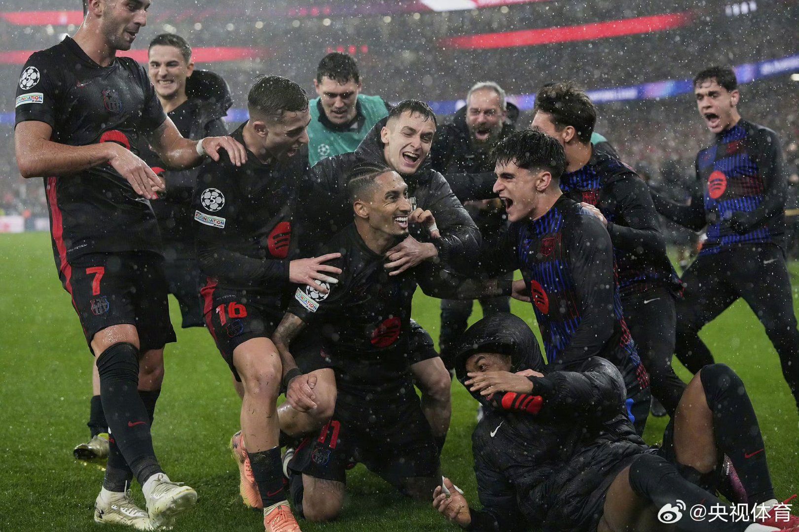 开云体育官方网站-关于巴黎绝地反击曼联，博格巴关键制胜的信息
