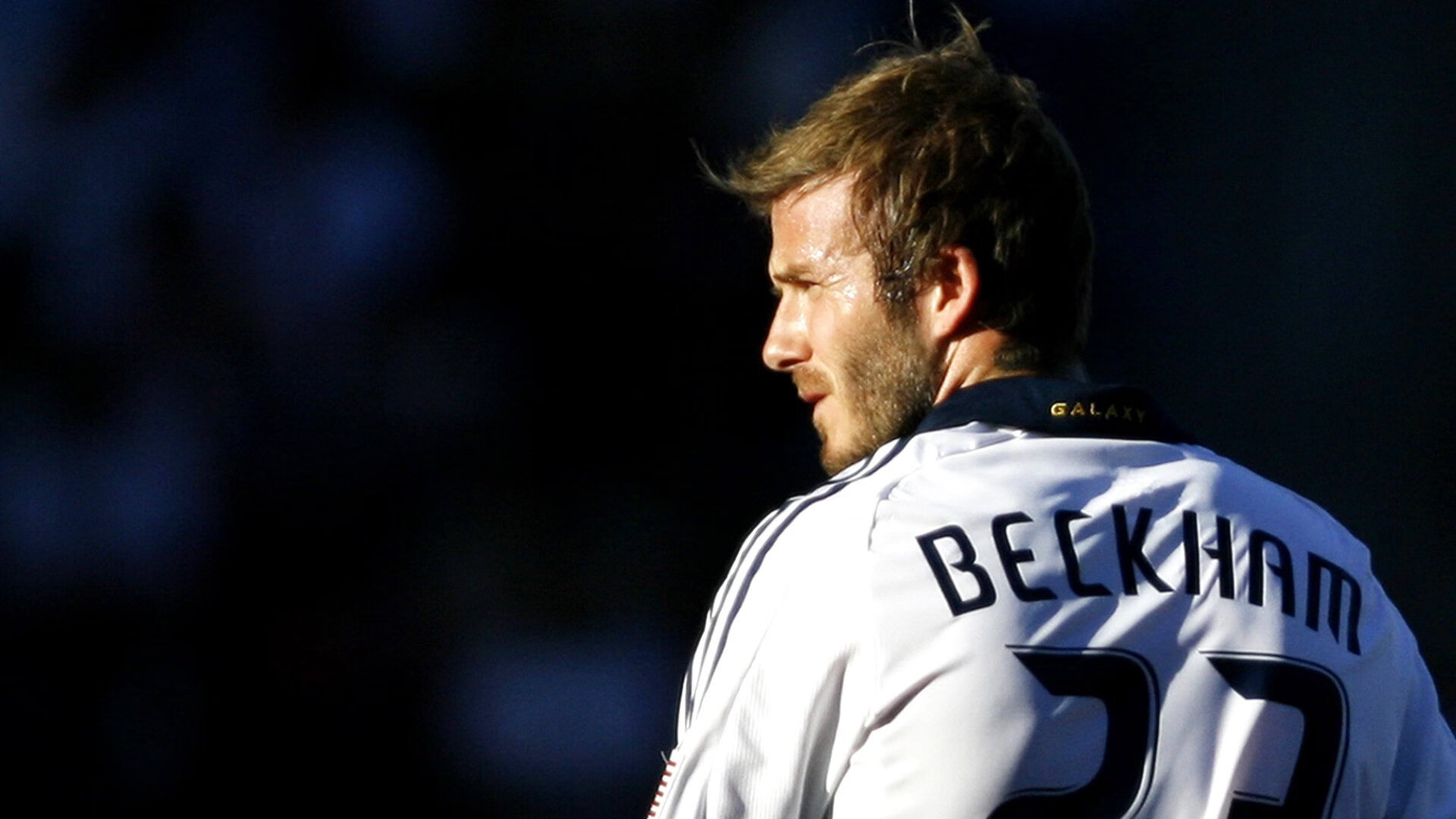 开云体育在线-凯尔特人力克76人，英格拉姆在德甲争冠战接管比赛，跨越体育世界的胜利交响