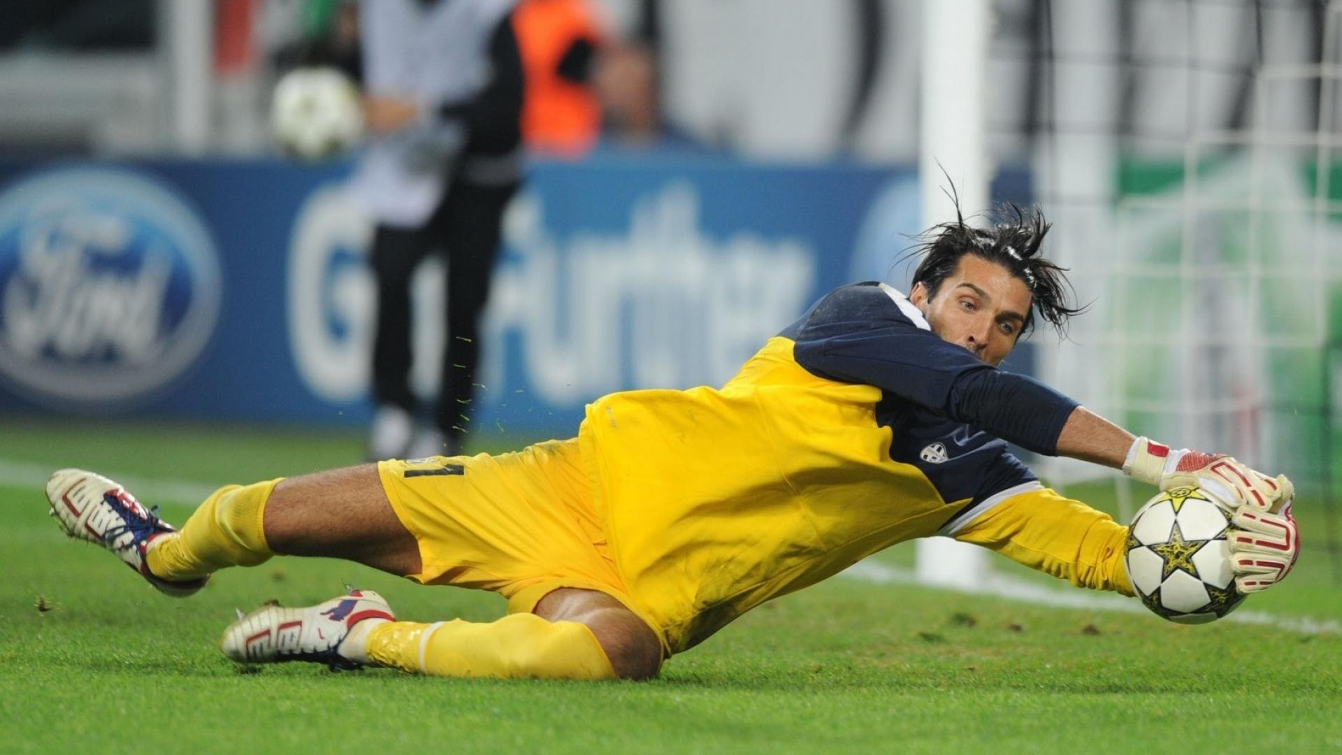 开云APP-桑巴陨落之夜，2026世界杯B组加纳4-1横扫巴西，托纳利领衔的默契风暴如何颠覆足球秩序